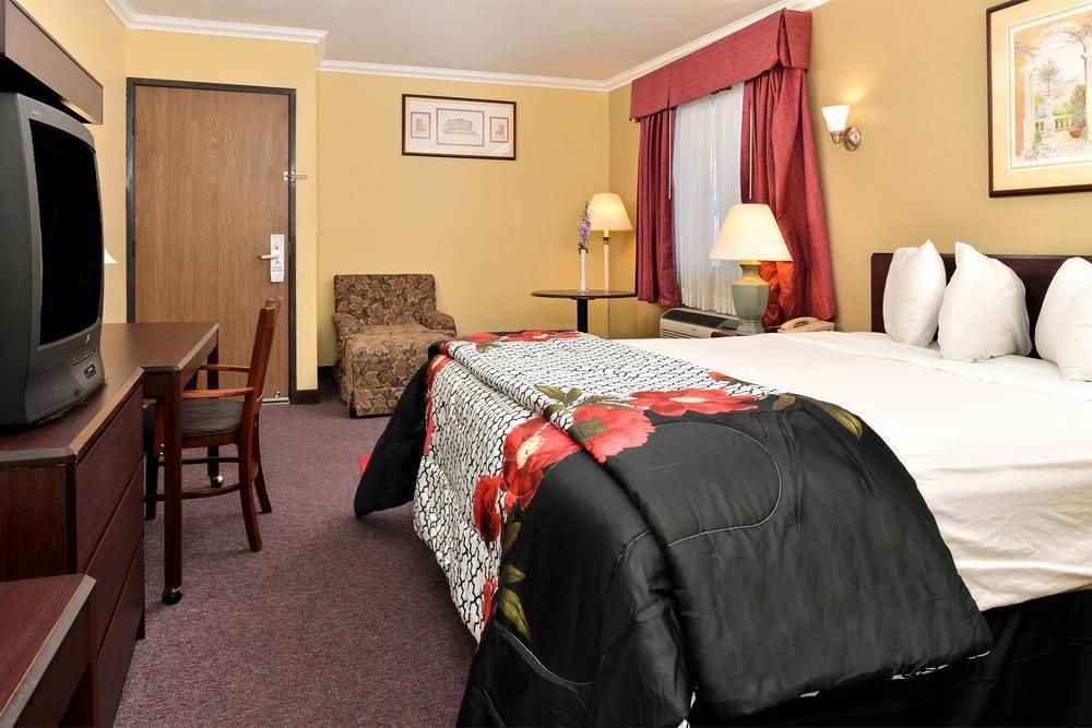 Americas Best Value Inn פסדינה מראה חיצוני תמונה