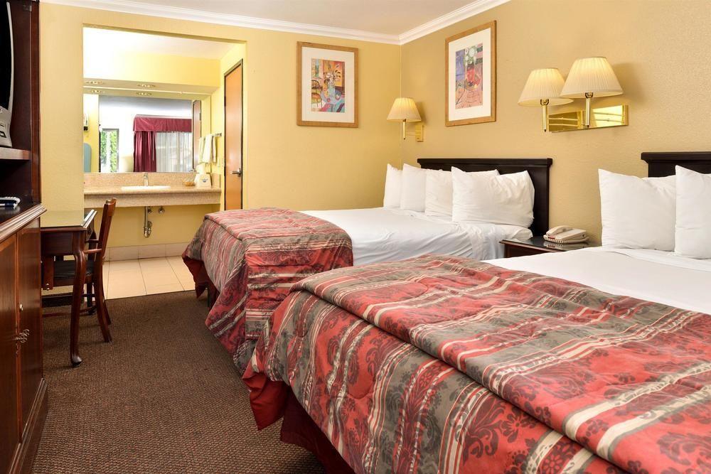 Americas Best Value Inn פסדינה מראה חיצוני תמונה