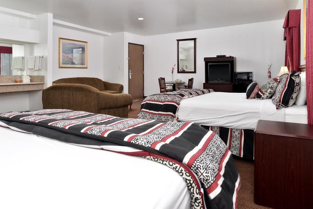 Americas Best Value Inn פסדינה מראה חיצוני תמונה